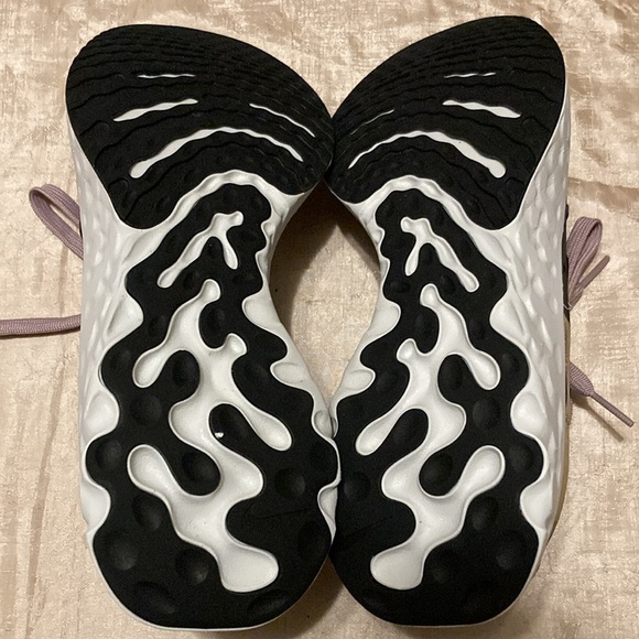 Nike React Infinity Run Flyknit - Picture 6 of 6